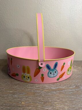 Printed Round Metal Easter Basket with Bunnies - Spritz